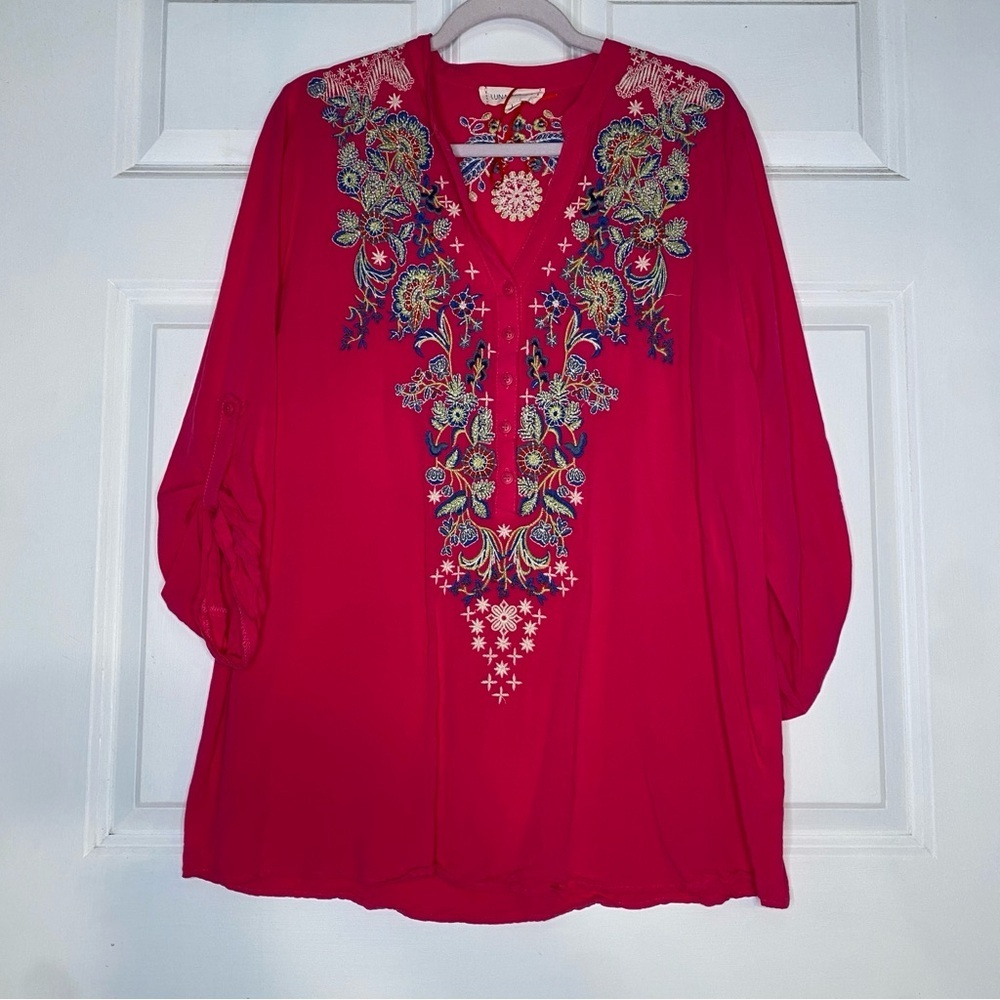 Luna Moon Hot Pink Embroidered Floral Tab Sleeve Tunic Top Size Large NWOT